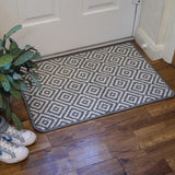 Mighty Mats Geo Loop Mat light grey white 50x75cm - British product