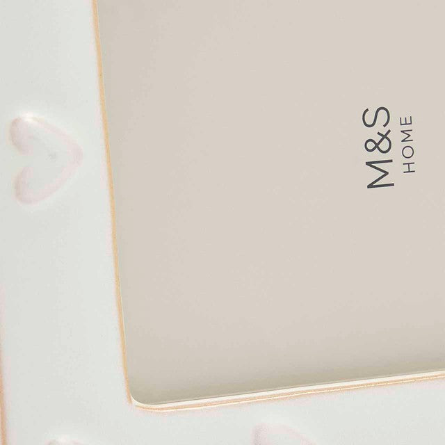 M&S ceramic heart photo frame white 4x6 inch, imported from the UK