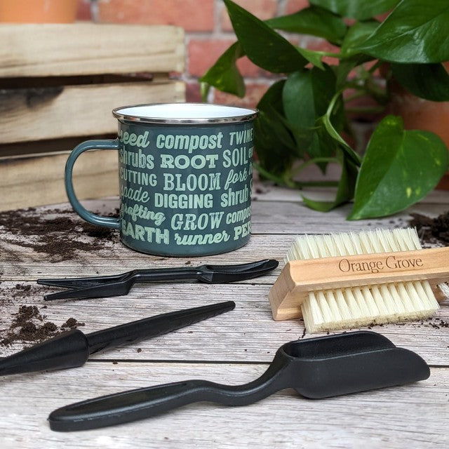 Robert Frederick mini garden tools and mug gift set, imported from the UK
