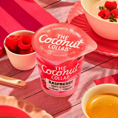 M&S Coconut Collab Fermentierter Kokosjoghurt mit Himbeerkompott 350g - Online bei McGrocer kaufen
