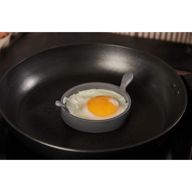 Culinare grey silicone egg ring 9cm diameter - British product