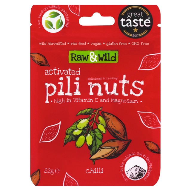 Raw & Wild Activated Pili Nuts Chili 22g - British product