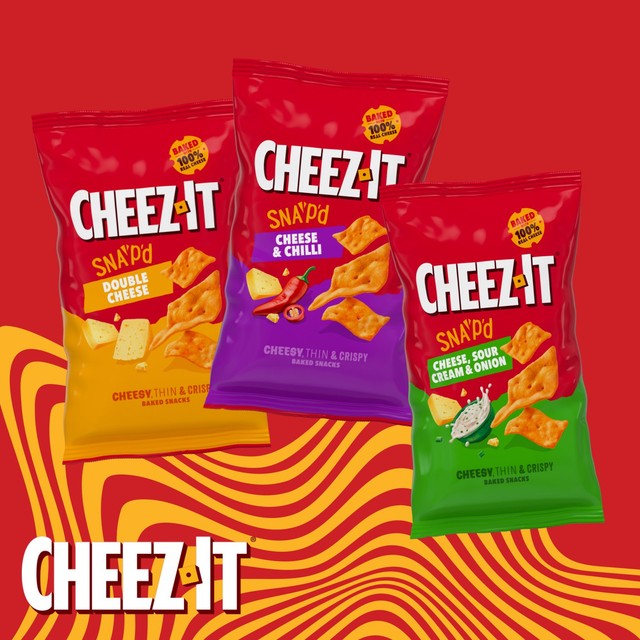 Cheez-it Cheese & Chilli baked snacks 150g - British product