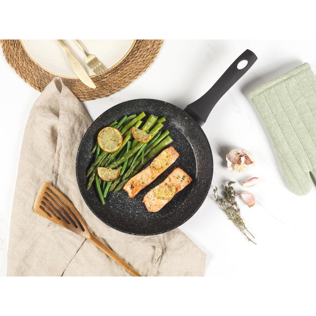 Salter Silver 28cm frying pan (British brand)