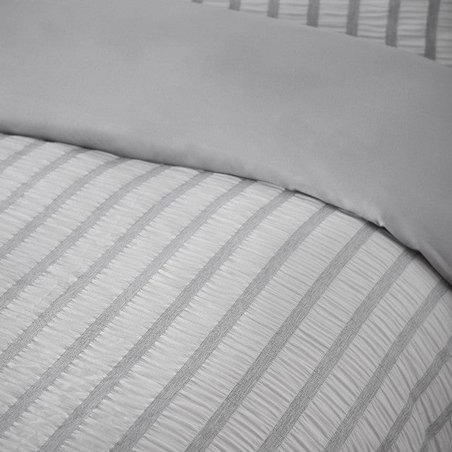 Catherine Lansfield seersucker stripe double duvet set, imported from the UK