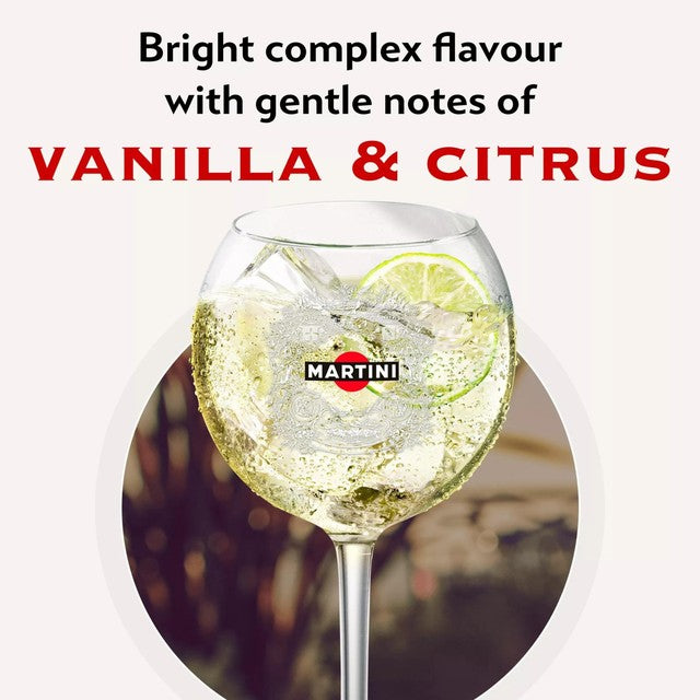 Martini Bianco aperitivo de vermut blanco 75cl, importado del Reino Unido.