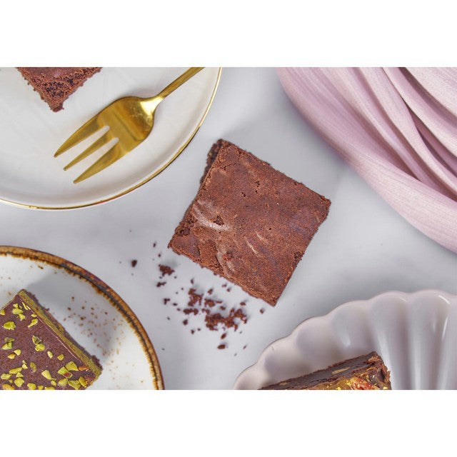 Lola's Cupcakes brownie selection box four flavours serves 4 - British product