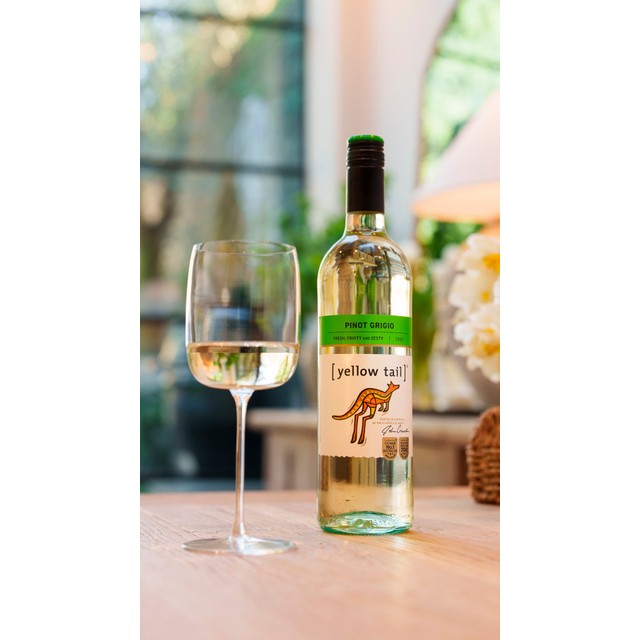 Yellow Tail Pinot Grigio white wine 75cl (British brand)