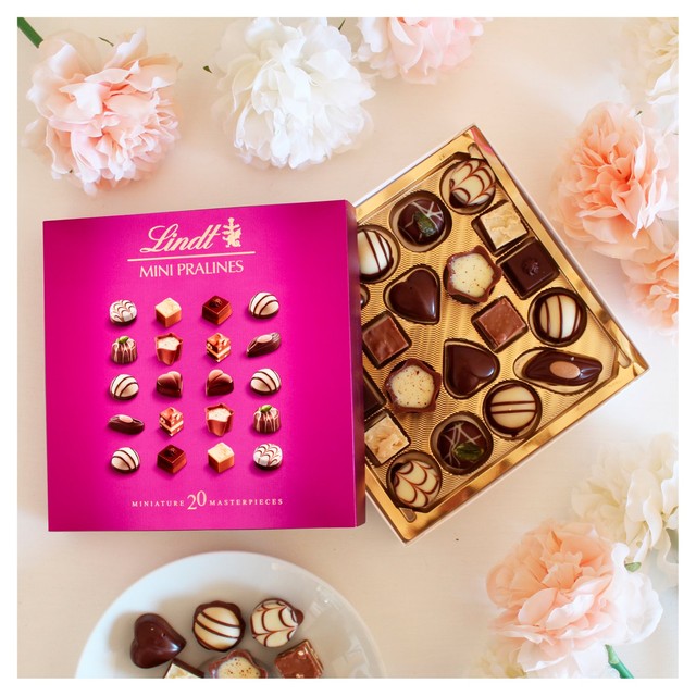 Lindt mini pralines selection 100g, UK version