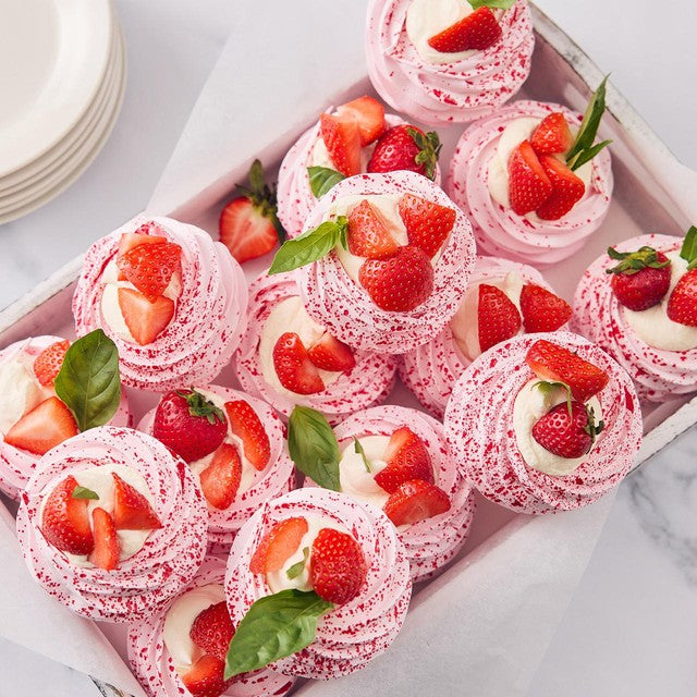 The Glorious Mess strawberry meringue nests 4 x 30g (British brand)