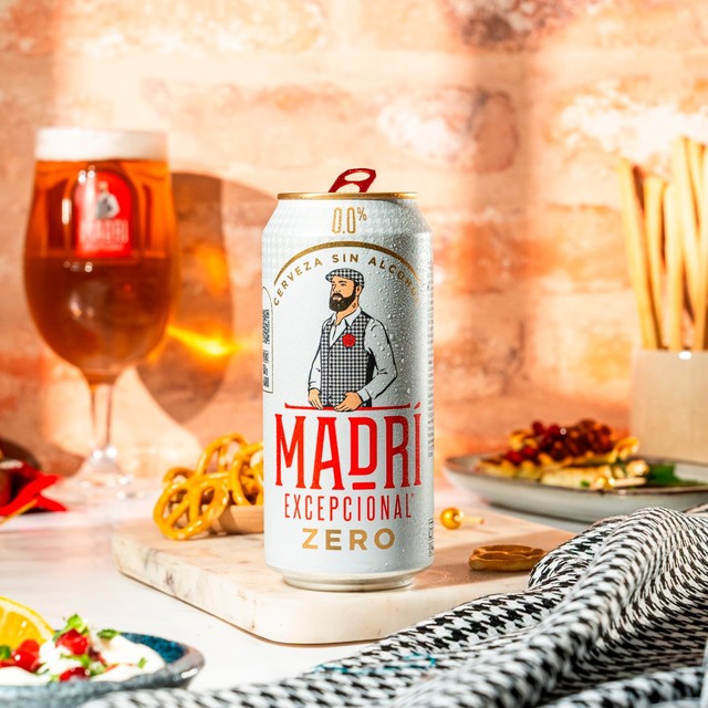 Madri Excepcional 0% lager can, imported from the UK