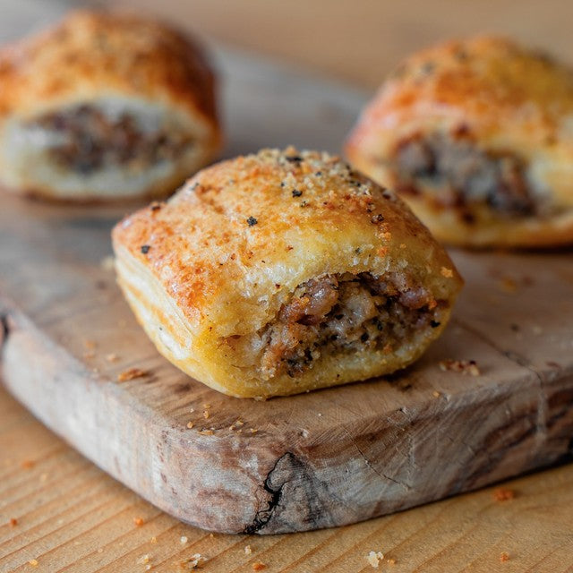 Higgidy Pork Sausage Rolls with Onion Chutney 160g, UK version