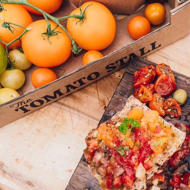 Unearthed semi-dried tomatoes with garlic and herb dressing 180g (British brand)