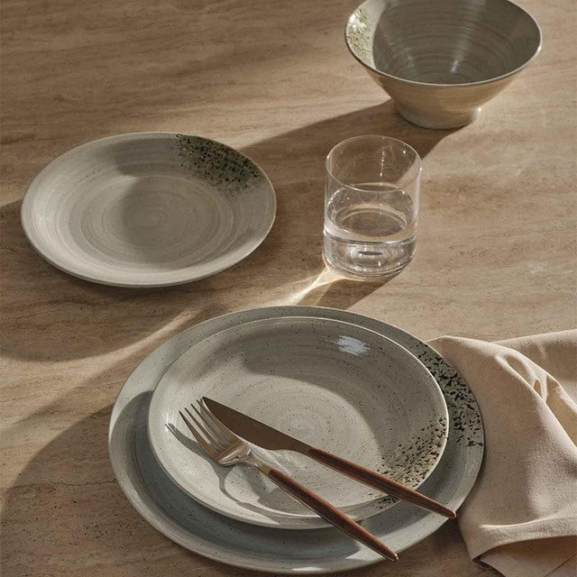 M&S textured spin side plate - British product