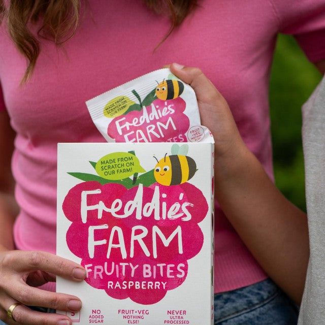 Freddie's Farm Fruity Bites Blueberry kids fruit snacks 100g - British product