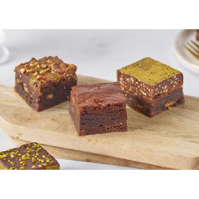 Lola's Cupcakes brownie selection box four flavours serves 4 - British product