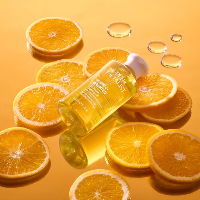 Super Facialist Vitamin C Cleansing Oil 200ml (British brand)