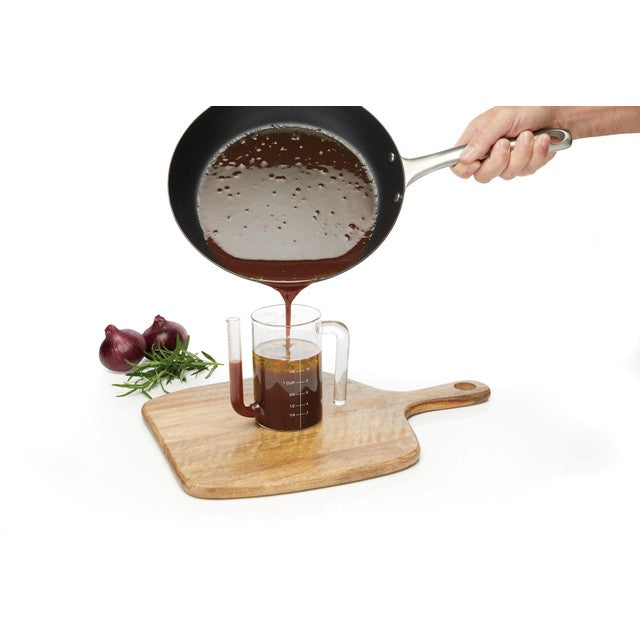 MasterClass glass gravy fat separator 450ml, imported from the UK