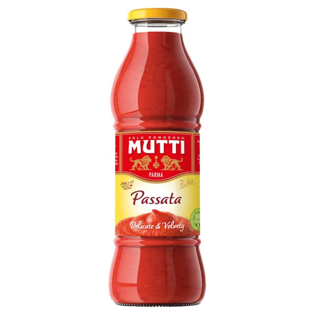 Mutti tomato passata glass bottle - British product