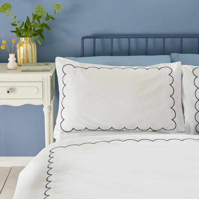 Catherine Lansfield scallop border king duvet set - British product