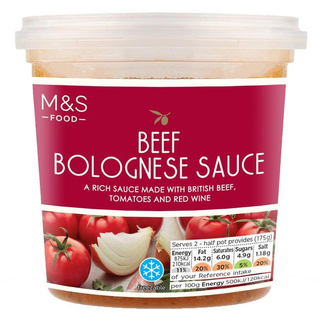 M&S Beef Bolognese Sauce in pot - British product