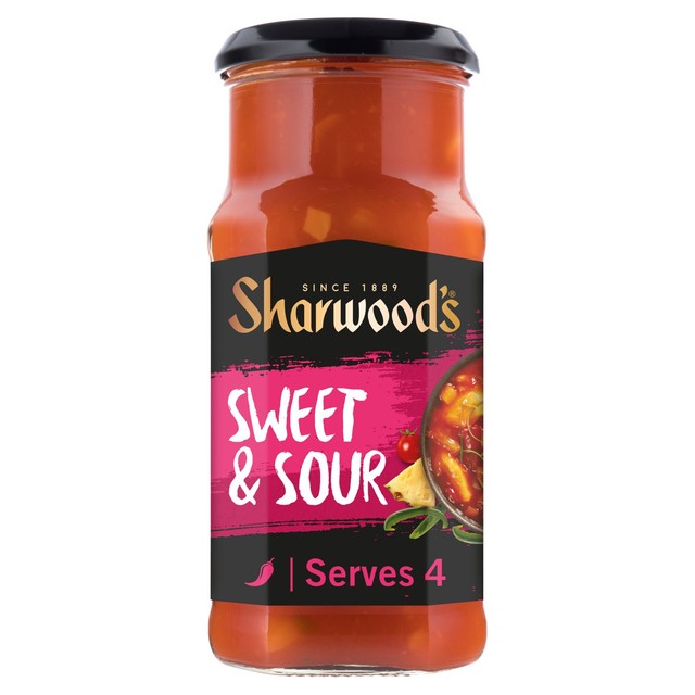 Sharwood's sweet and sour stir fry sauce 425g (British brand)