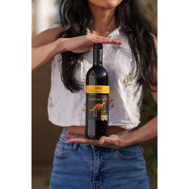 Yellow Tail Shiraz red wine 75cl (British brand)