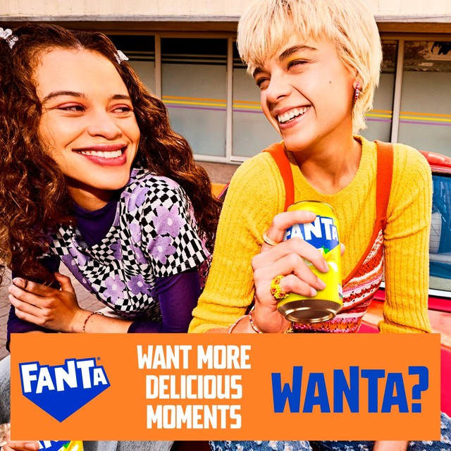 Fanta Lemon soft drink 8 x 330ml - British product
