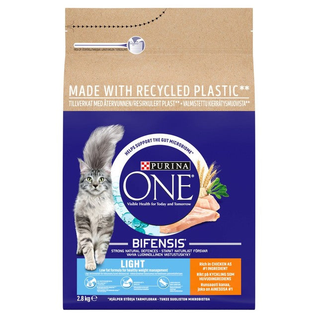 Purina One light dry cat food with chicken and wheat 2.8kg, imported from the UK