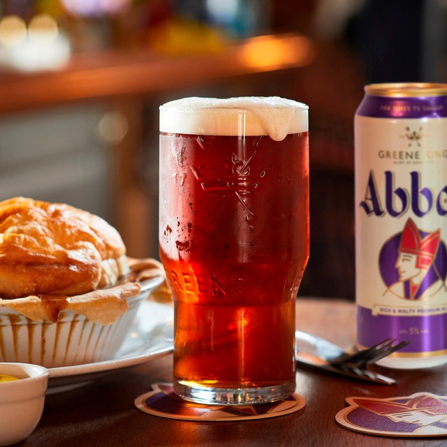 Greene King Abbot Ale Rich & Malty premium ale - British product