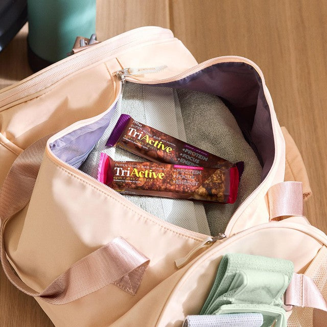 Holland & Barrett TriActive Bar Pistachio & Cranberry 50g (British brand)