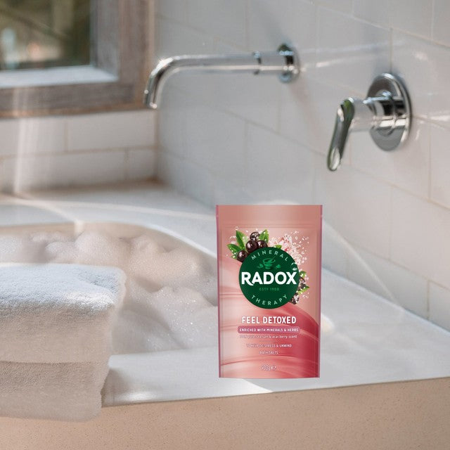 Radox Detox Therapy Bath Salts 900g, imported from the UK