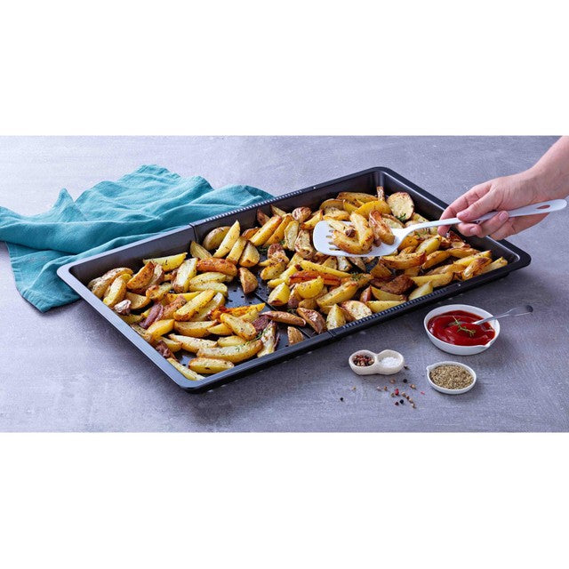 Pyrex crisper extendable baking tray 34-49cm x 30cm, imported from the UK