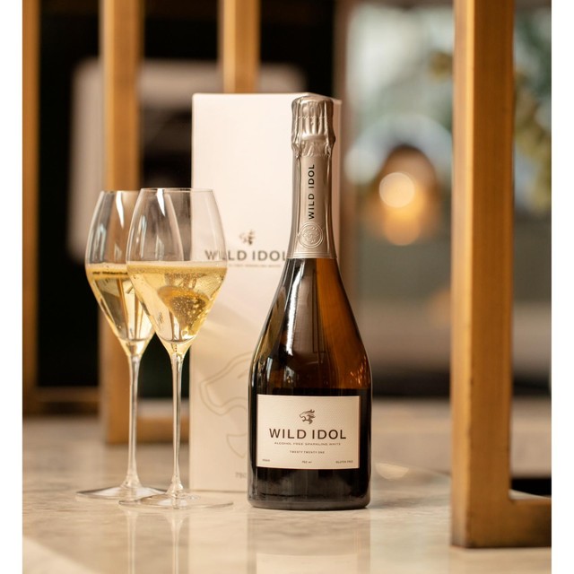 Wild Idol alcohol-free sparkling white wine 75cl (British brand)