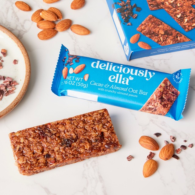 Deliciously Ella Cacao & Almond Oat Bar Multipack 3x50g - British product