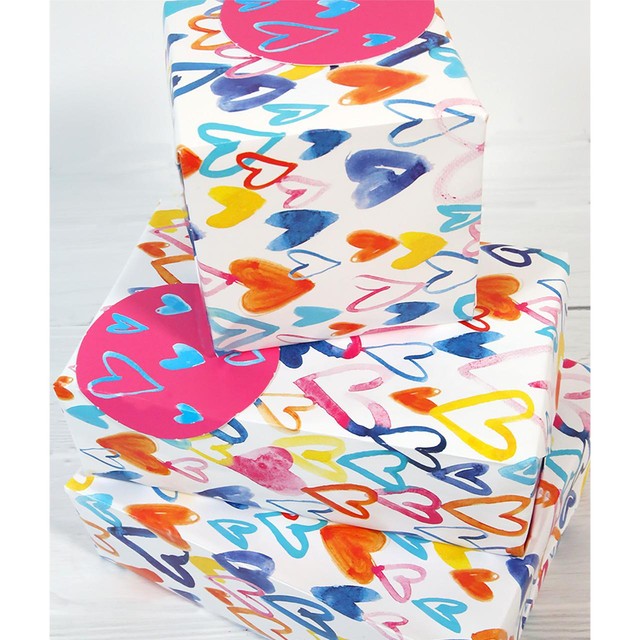 Abacus Hearts gift wrap sheets and tags pack, UK version