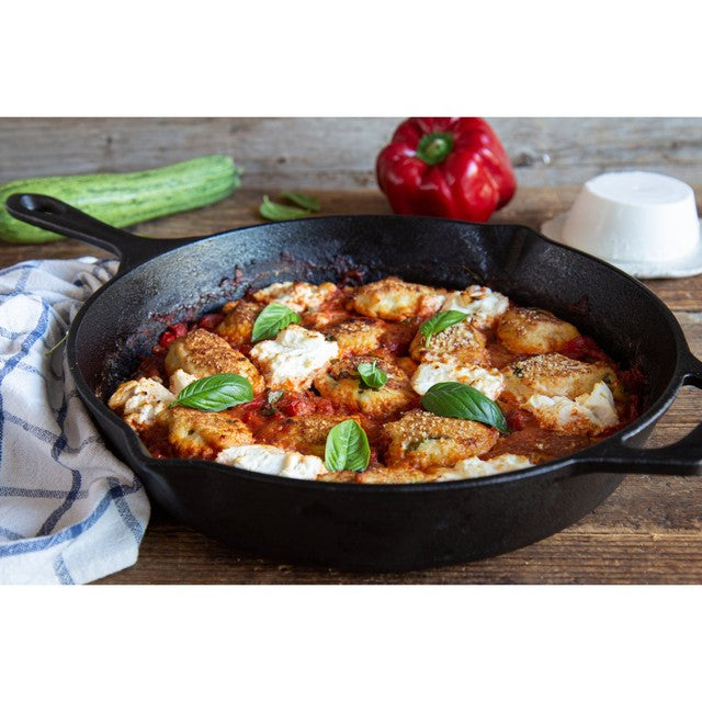Mutti chopped tomatoes with basil 400g, imported from the UK