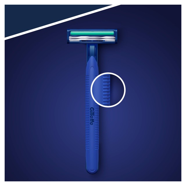 Gillette Blue 2 Plus disposable razors 8-pack, UK version