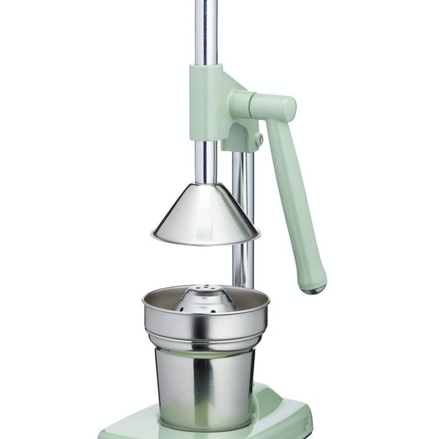 KitchenCraft Living Nostalgia manual juicer in English Sage finish, UK version