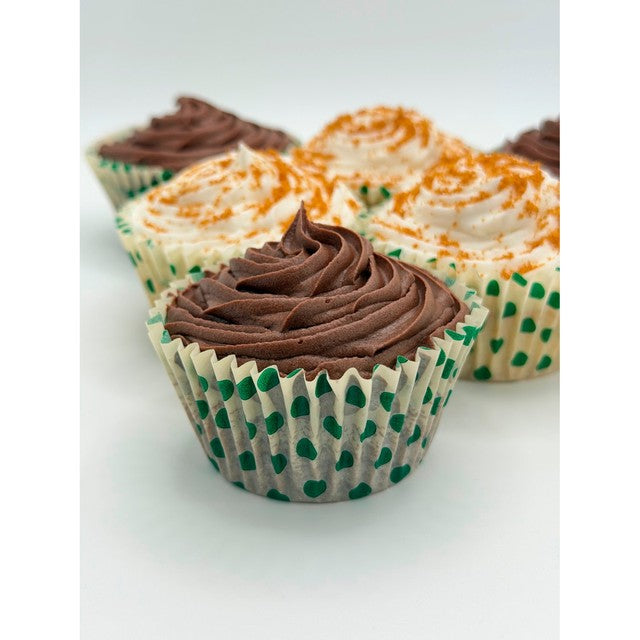 Emma's Country Cakes Biscoff and Chocolate cupcakes 6 pack - British product