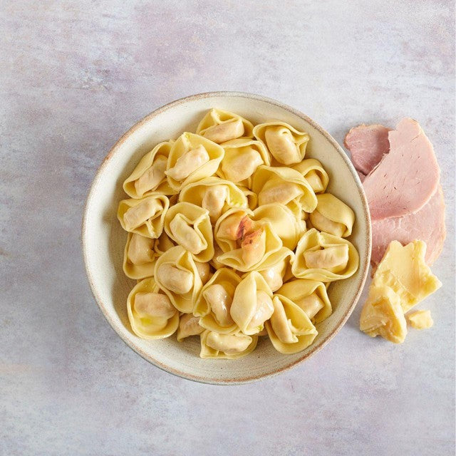 Dell' Ugo cheese and smoked ham tortelloni 300g - British product
