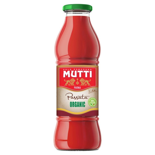 Mutti Organic Classic Italian Tomato Passata 560g, imported from the UK