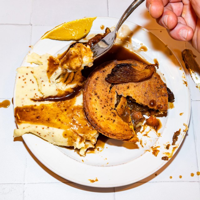Pieminister gluten-free beef steak and ale pie 260g, imported from the UK