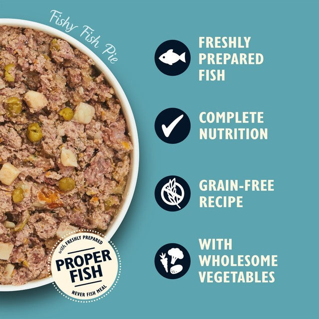Lily's Kitchen Fishy Fish Pie with Peas wet dog food 400g, UK version