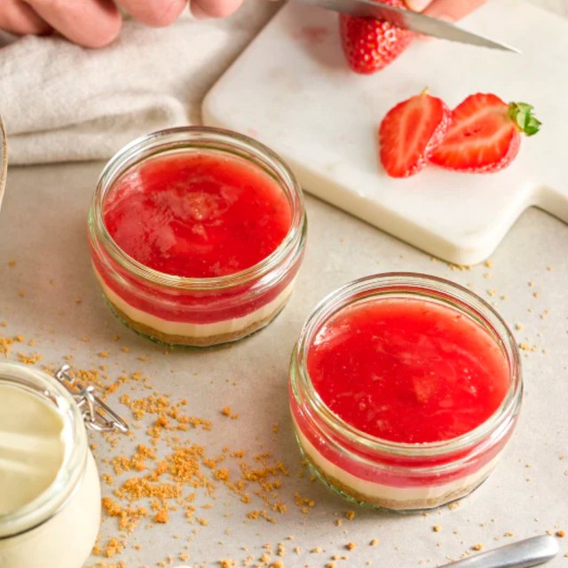 Gu wild strawberry clotted cream cheesecake 164g - British product