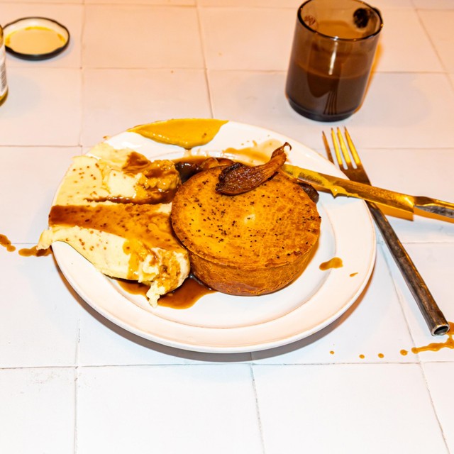 Pieminister gluten-free beef steak and ale pie 260g, imported from the UK