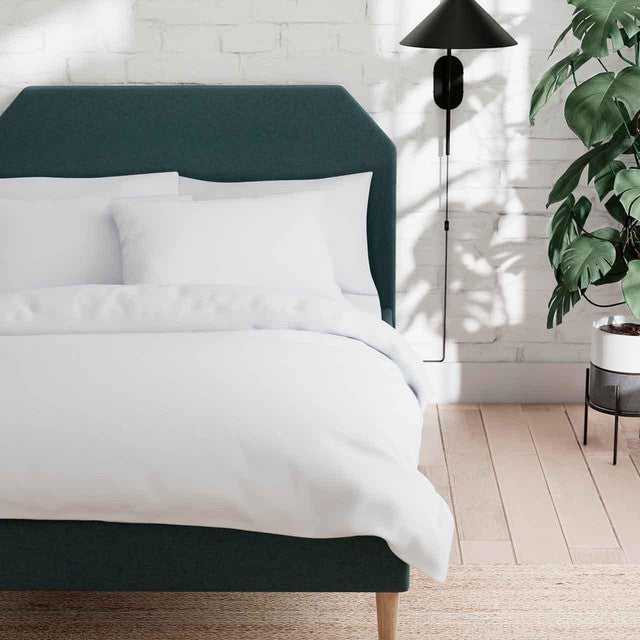 M&S bedding set white double, imported from the UK