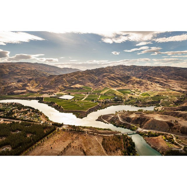 Akarua Central Otago Pinot Noir red wine 75cl - British product
