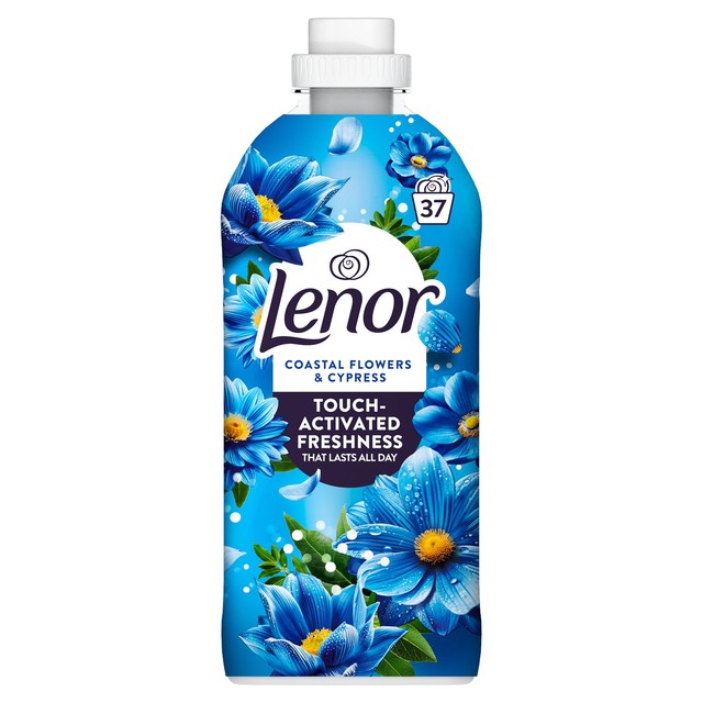 Lenor fabric conditioner with Ocean Escape Fresh Scent, 1386ml bottle, UK version