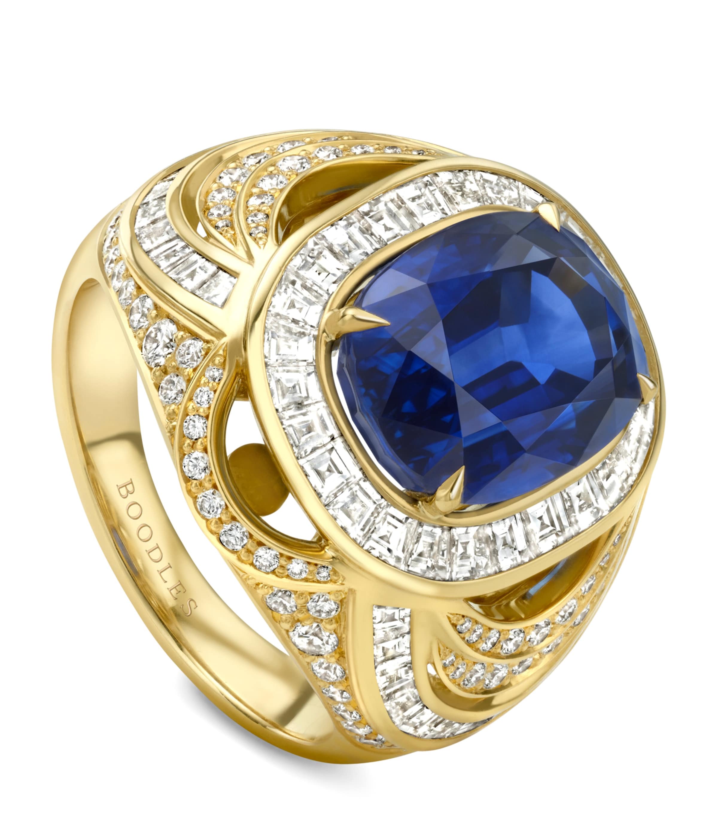 Boodles Presence Chamber sapphire diamond ring in yellow gold, UK version